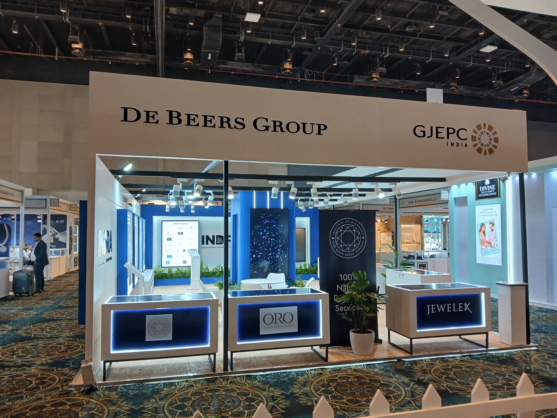 De Beers booth at India Gem & Jewellery Show 2026, view 3